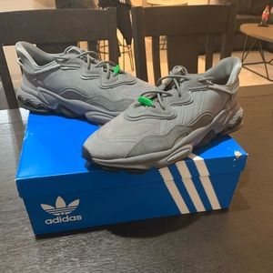 Adidas oweezgo tr size 12.5